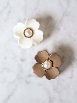 Pearl Stoned Claw Clips